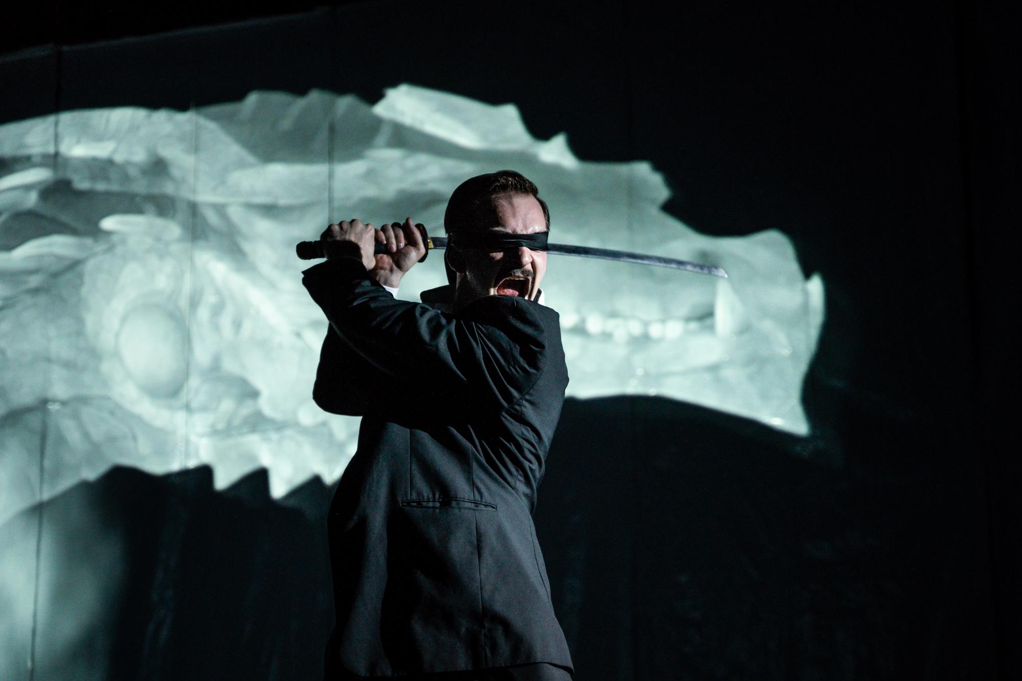 Ветерани зможуть безкоштовно освоїти новий фах у театрі: стартує "Школа світла"